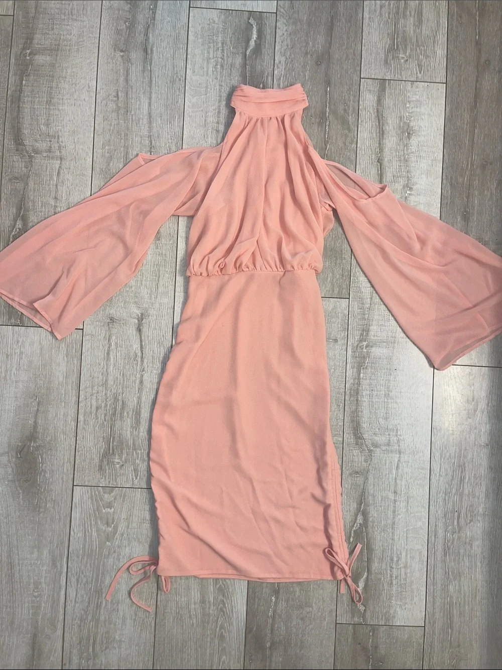 Flowy Mock Neck Open shoulder Mini Dress Light Pink/Peach Size XS- never worn!